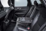 Volvo XC60 D4 Inscription 2017 года (UK)